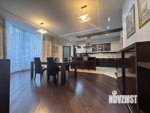 Дом 498м², 2-этажный, участок 23 сот.