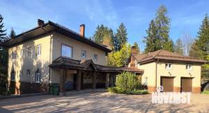 Дом 498м², 2-этажный, участок 23 сот.  