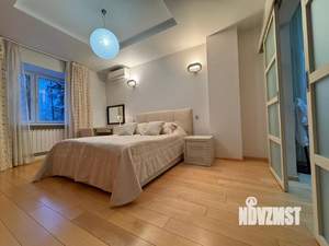 Дом 498м², 2-этажный, участок 23 сот.  