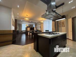 Дом 498м², 2-этажный, участок 23 сот.  