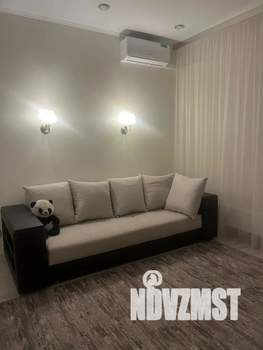 Студия квартира, посуточно, 35м2, 15/15 этаж