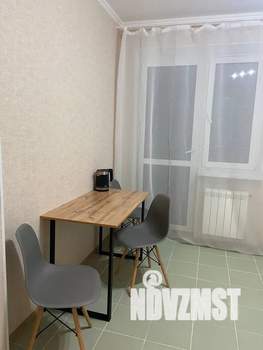 1-к квартира, посуточно, 32м2, 8/15 этаж