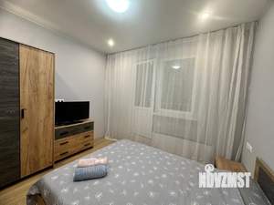 1-к квартира, посуточно, 38м2, 8/17 этаж