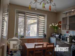 2-к квартира, вторичка, 57м2, 1/10 этаж