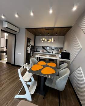 4-к квартира, вторичка, 77м2, 10/17 этаж
