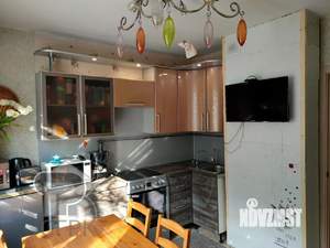 2-к квартира, вторичка, 57м2, 1/10 этаж